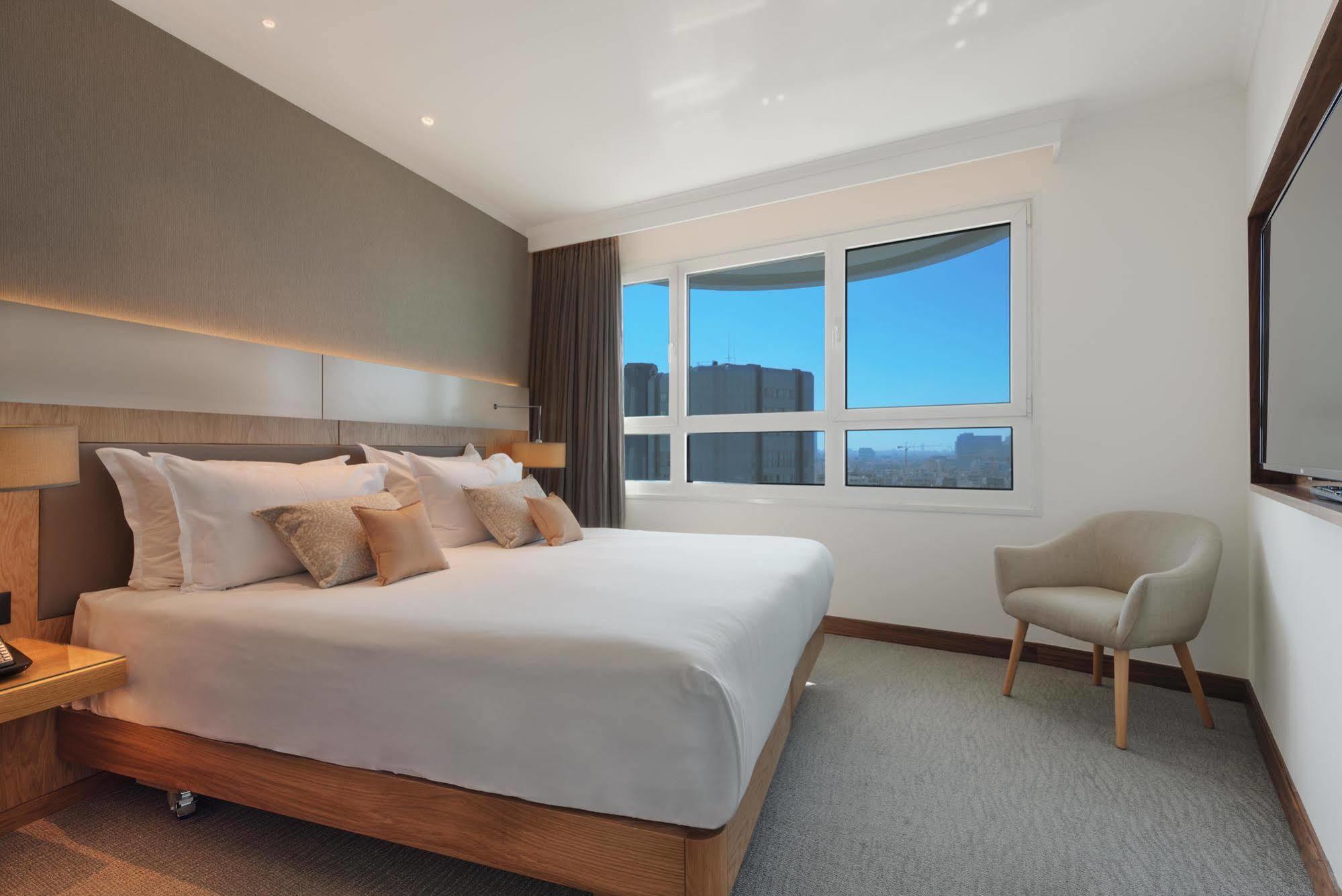 Sea Tower By Isrotel Design Tel Aviv Luaran gambar